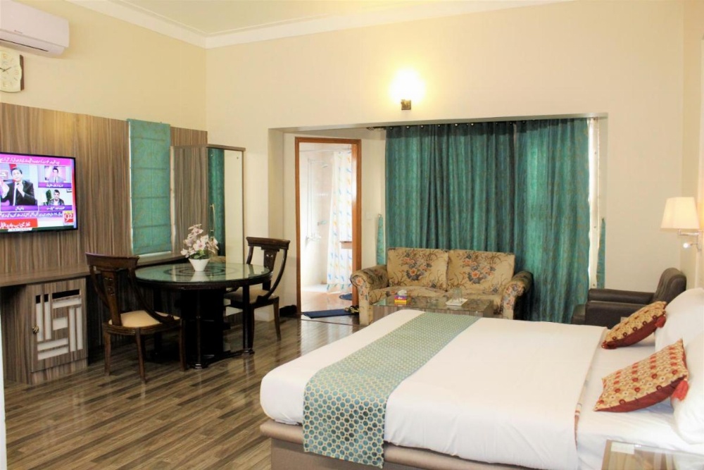 Room image 5